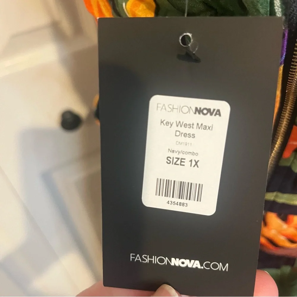 Fashion nova, NWT Key West, Tropical Print Maxi Dress with side cutouts,… - Picture 11 of 16